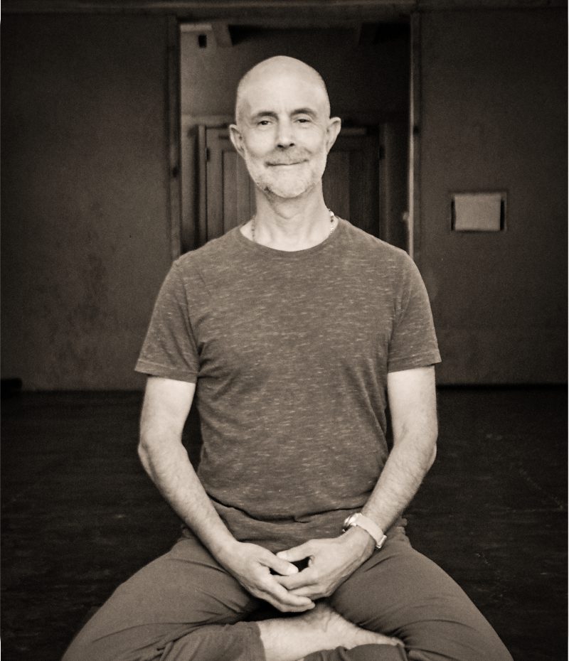 Henry Shukman photo of Henry Shukman in a meditation pose